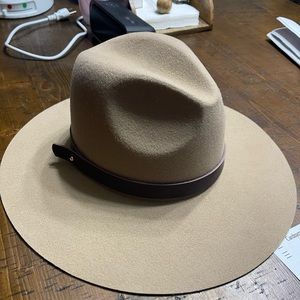 Gigi Pip hat